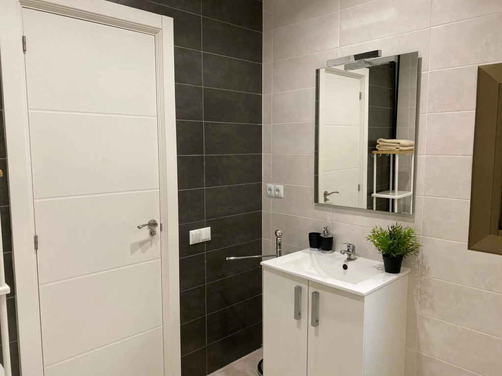 Comfortable renovated flat, WiFi!