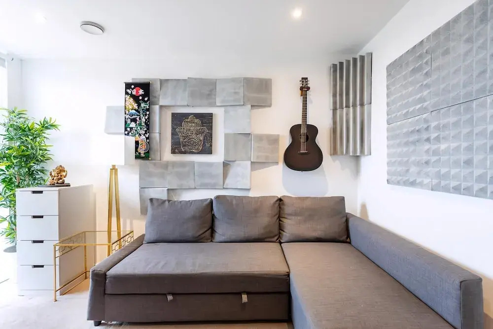Stunning Brentford Penthouse