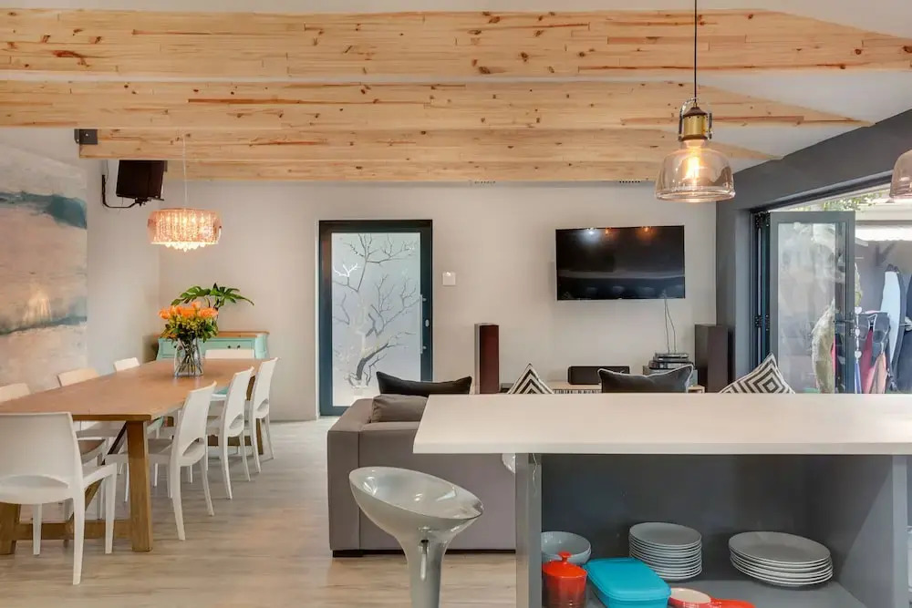 Long Beach Holiday House