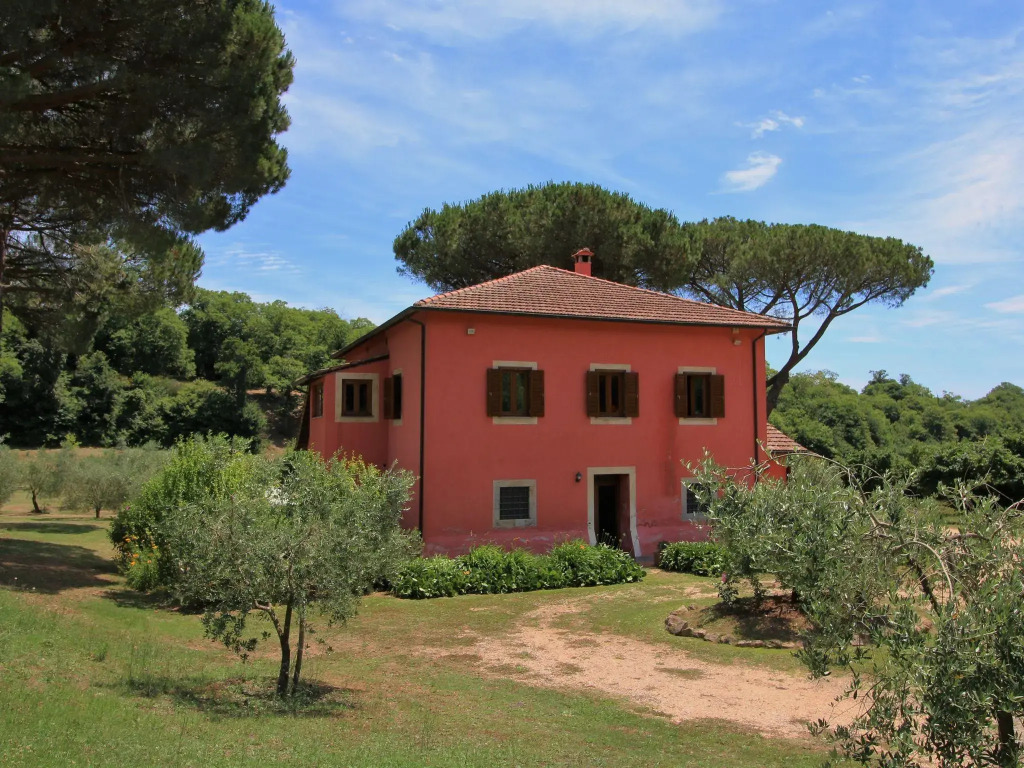 Stylish Apartment in Manziana with Swimming Pool