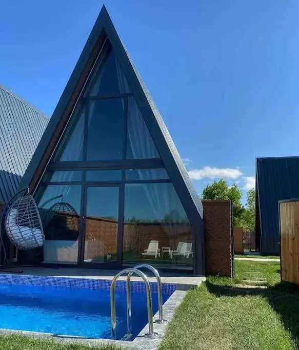 Triangle Life Suit
