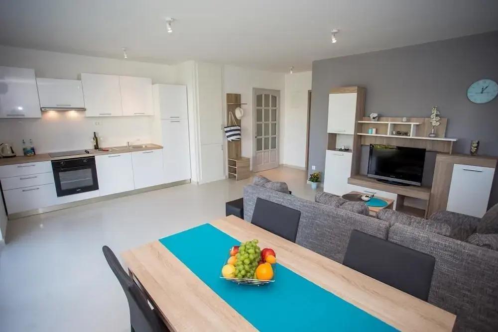 Enelani Apartments