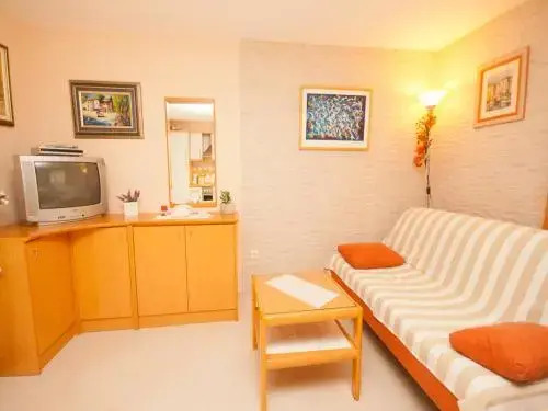 Apartments Nadica