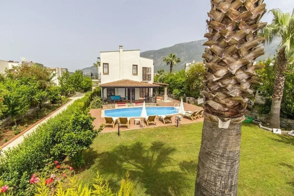 Villa Sierra by Villamnet