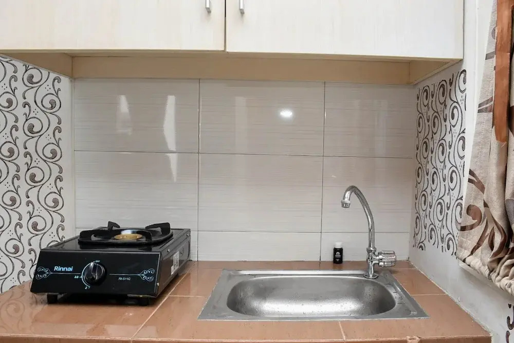Comfy And Tidy Studio Apartment At Margonda Residence 4 Near Ui