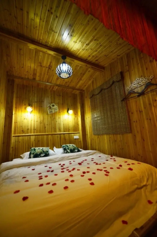 Wuzhen Pomegrante Garden Hotel