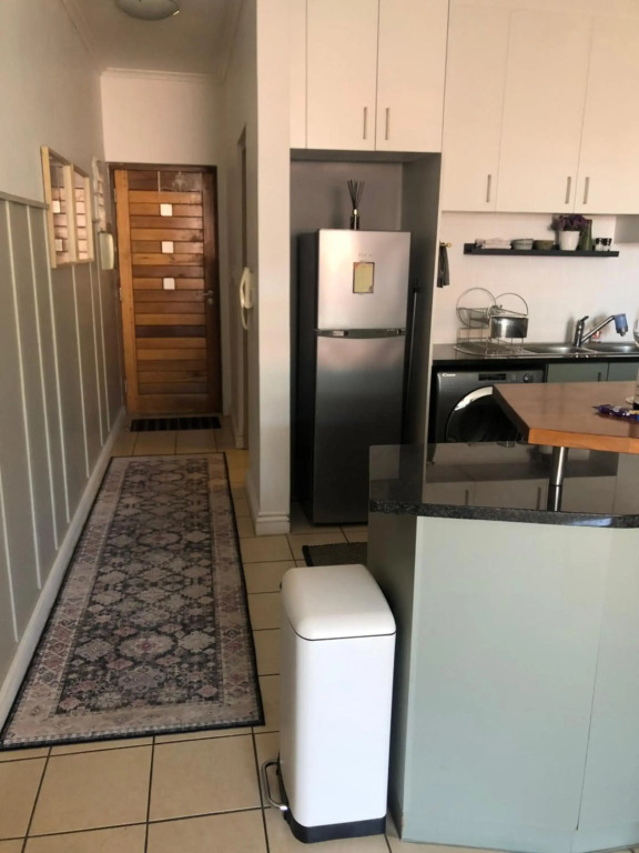 Courtyard Casual - stylish studio in heart of Stellenbosch centre