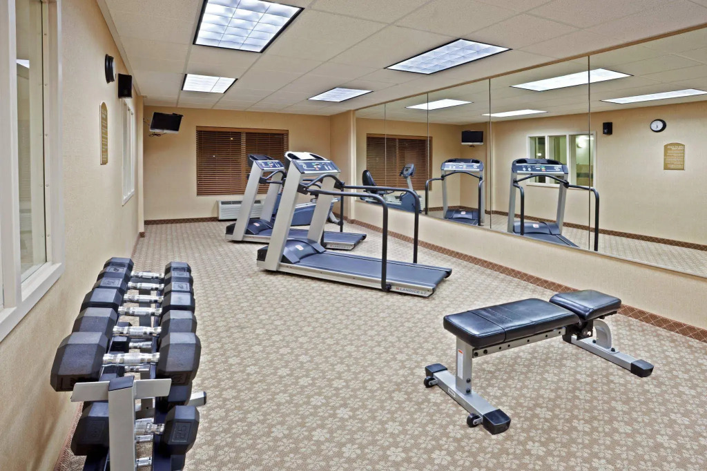 Holiday Inn Express & Suites Lacey - Olympia by IHG