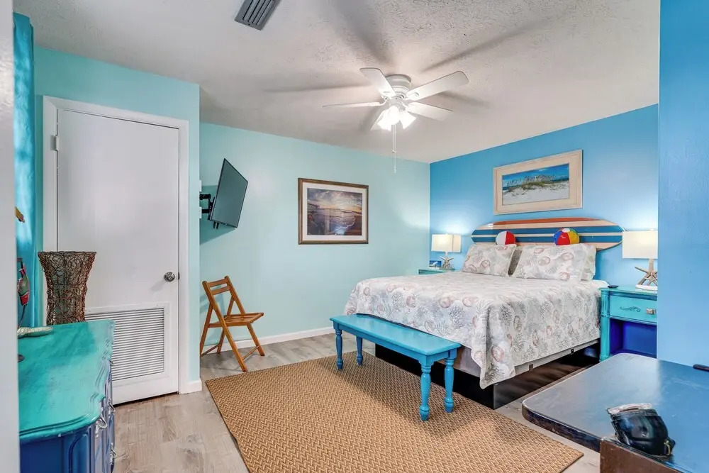 PCB Apt w/ Balcony & Gulf Views: Walk to Beach