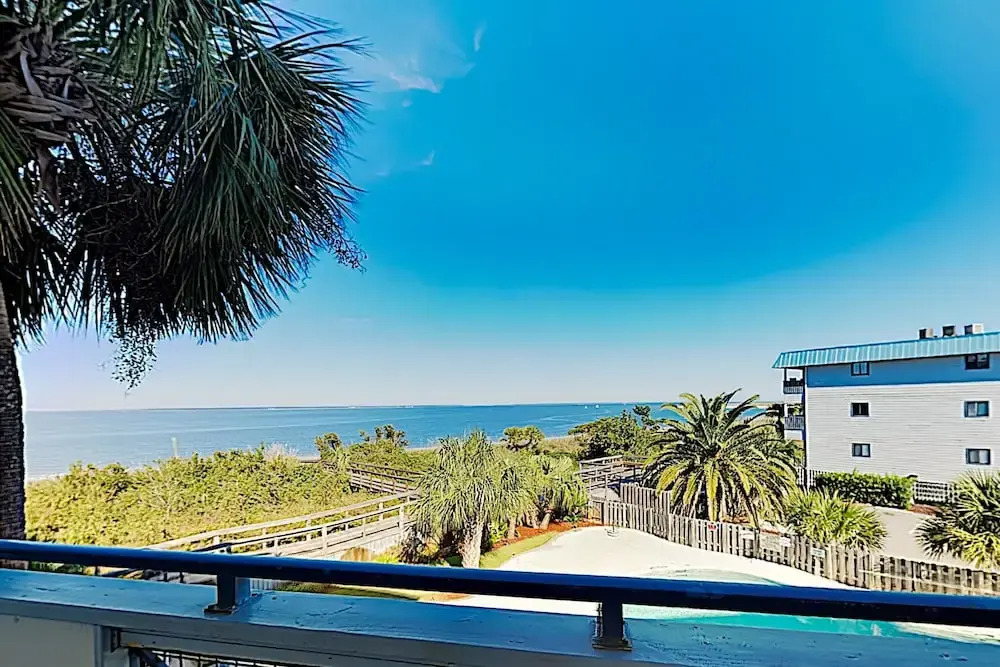New Listing! Beachside W/ Bay Views & Pool 2 Bedroom Condo