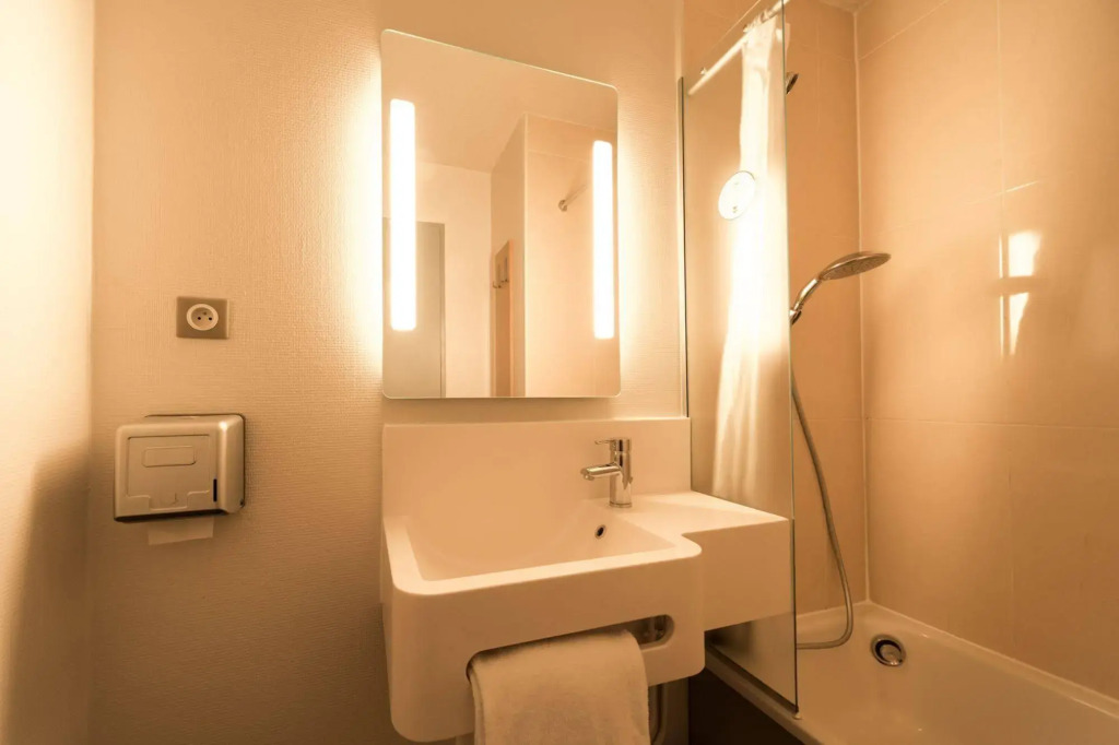 B&B HOTEL Alencon Nord