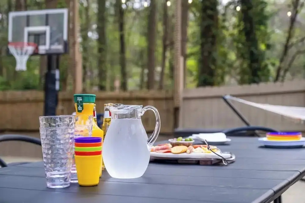 ATL Patio Paradise Pool Hottub Theater Gmrm B-ball
