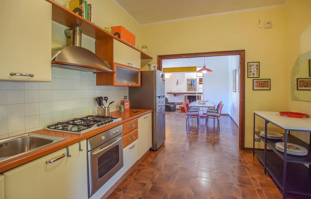 Gorgeous Home In Camaiore With Wifi