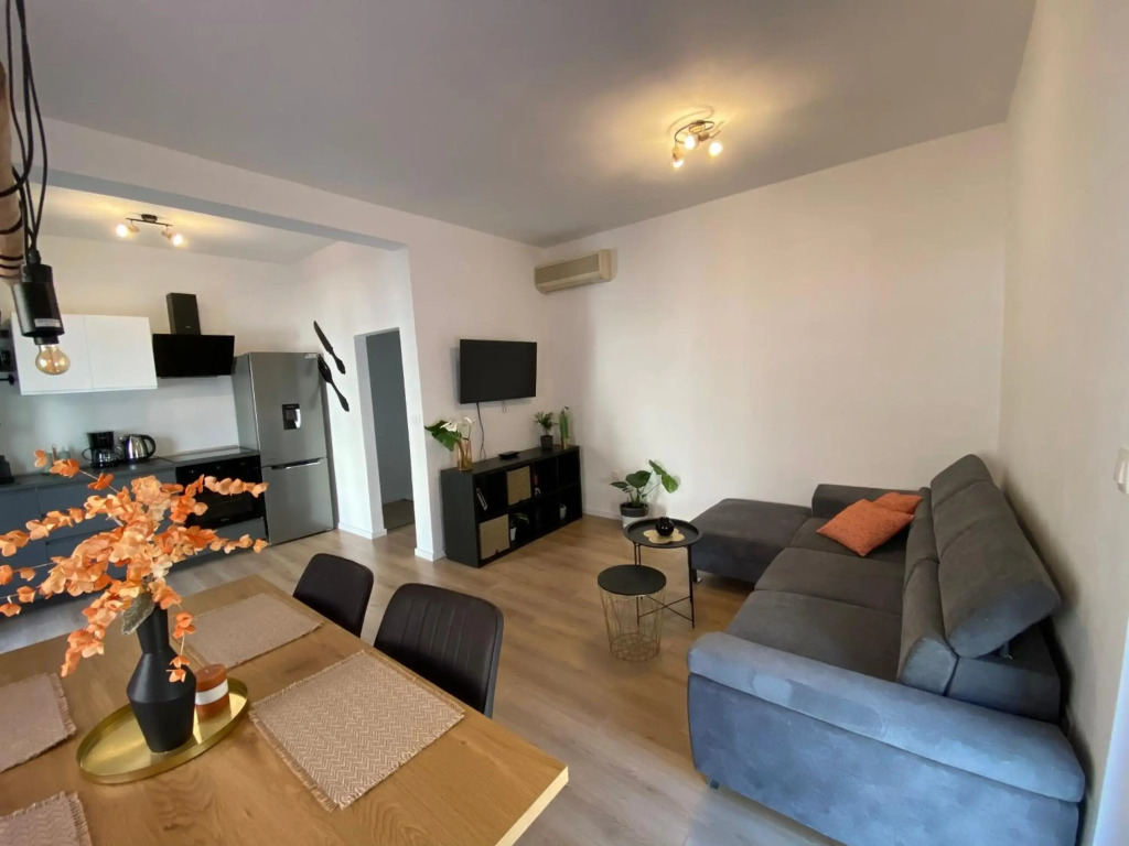 Green Oasis New Apartment