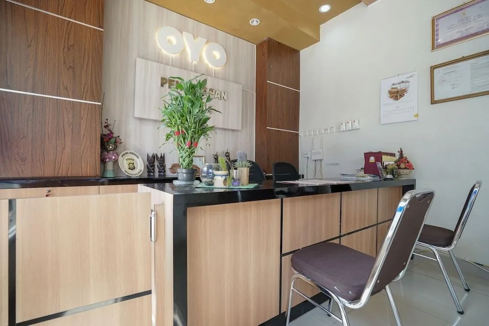 OYO 958 Penginapan Timur