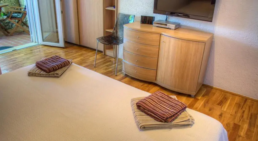 Rooms Sveti Jakov