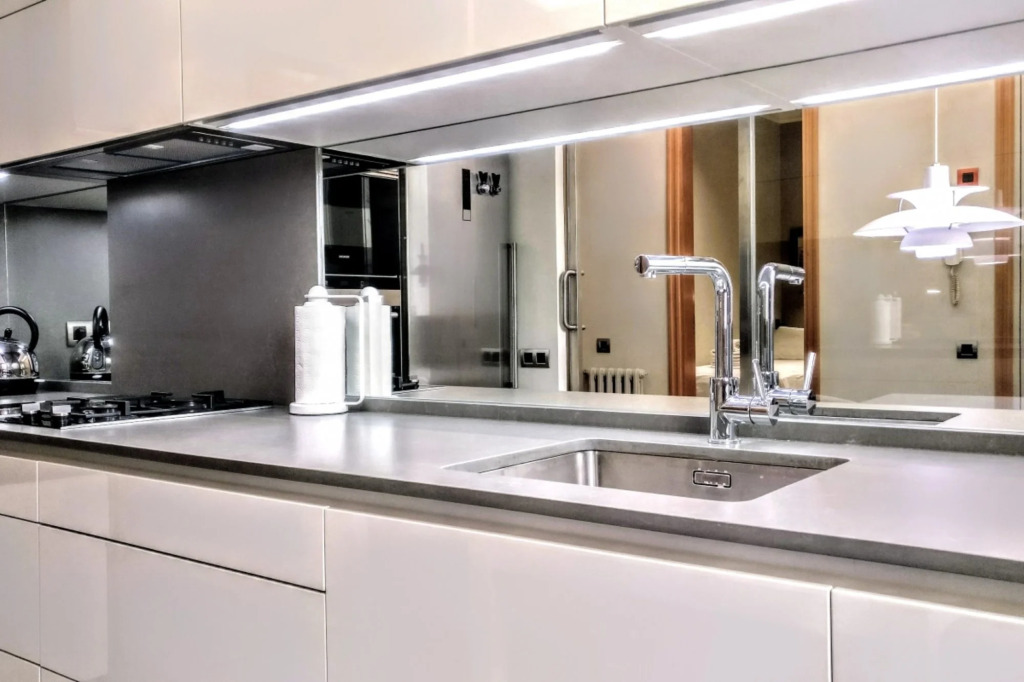 3br Modernist Pg de Gràcia high ceilings - Dandi