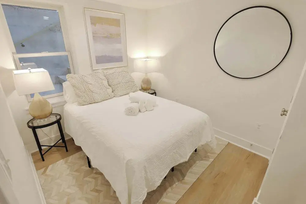 Parkside Living - Steps From Lincoln and Stanton Park