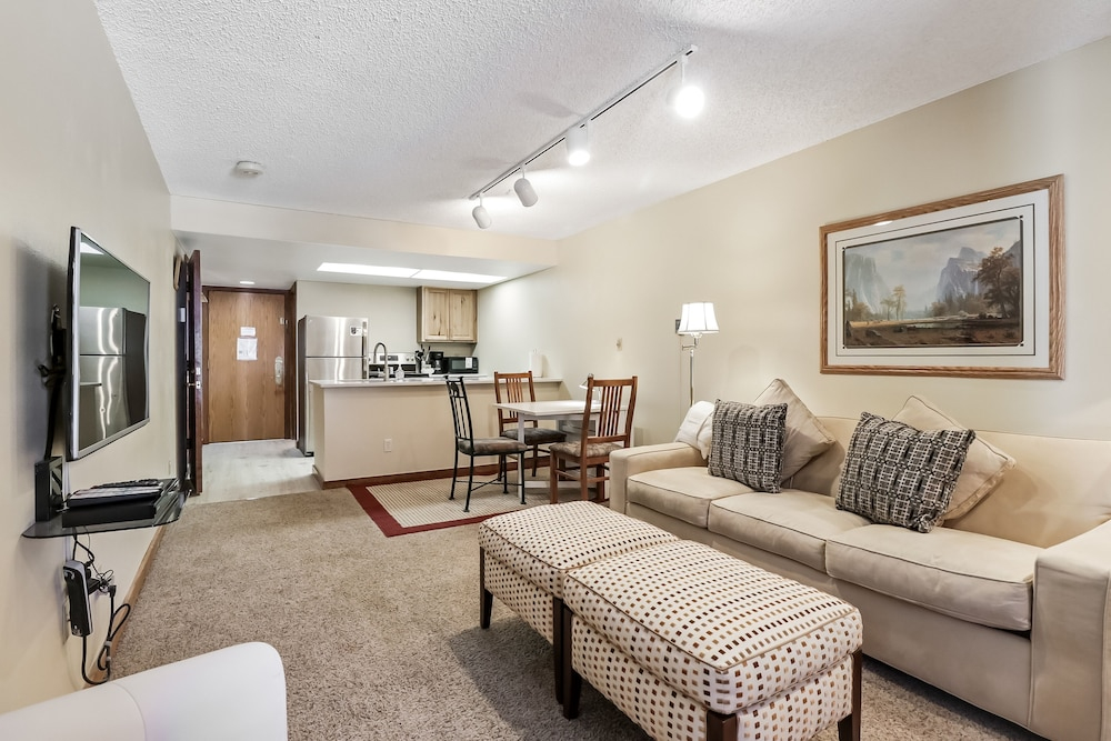 Fp219 Foxpine 1br 2 Ba 1 Bedroom Condo