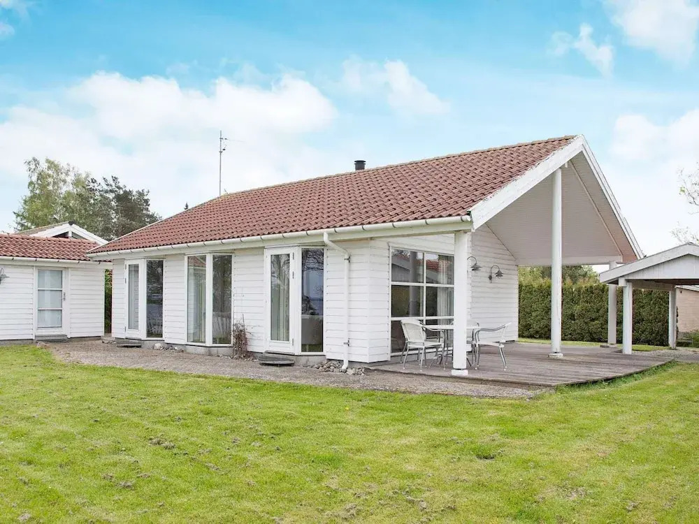 6 Person Holiday Home in Praesto