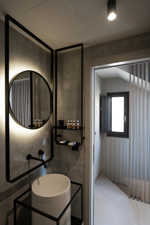 Apikia Santorini Suites - Adults Only