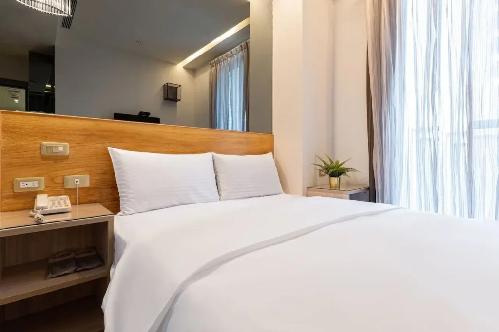 CHECK inn Express Taichung FuXing Hall 2