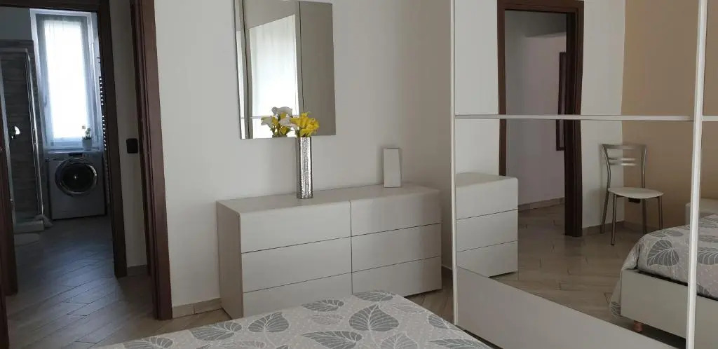 Karina House-check in H 24