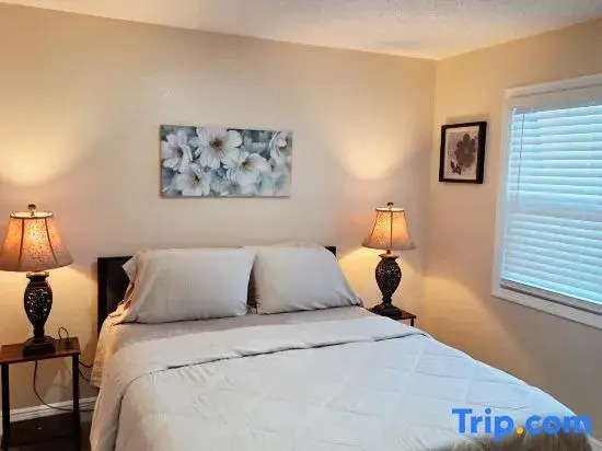 Toria Suites Condo 924