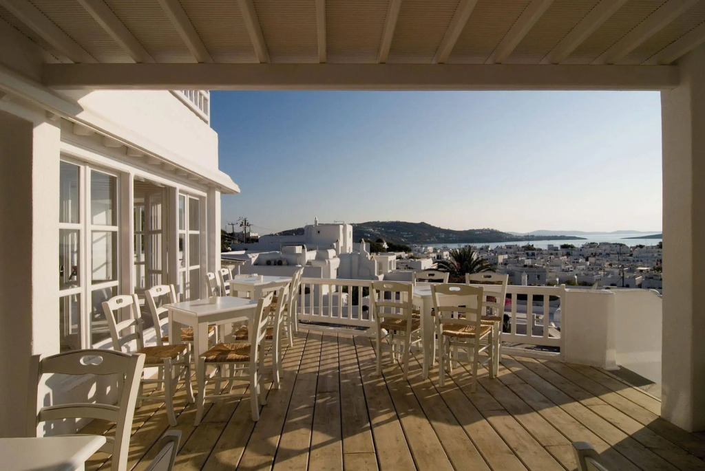 Rochari Hotel