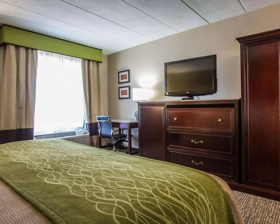 Comfort Inn Manchester Airport