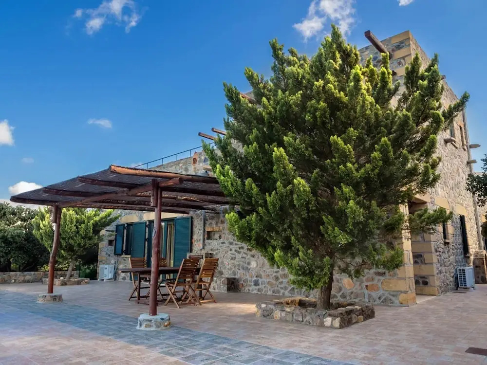 Villa Kimothoe is a Luxury Villa. It Overlooks Livadia bay on the Western Crete