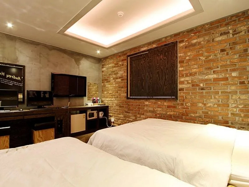 Wa Hotel