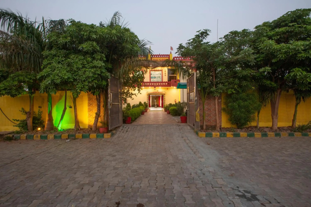 Bundeli Farm Resort & Banquet Orchha