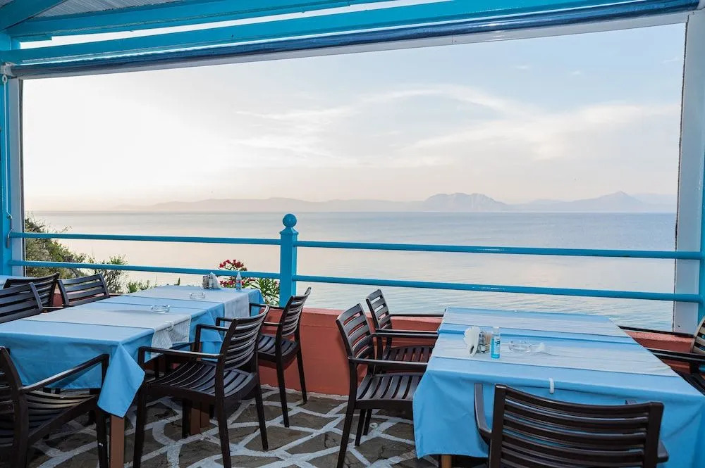 Aithrio Hotel