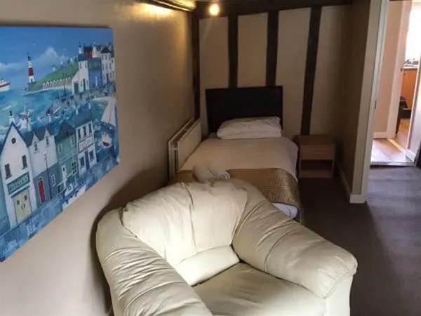 The Shipwrights Arms Hotel