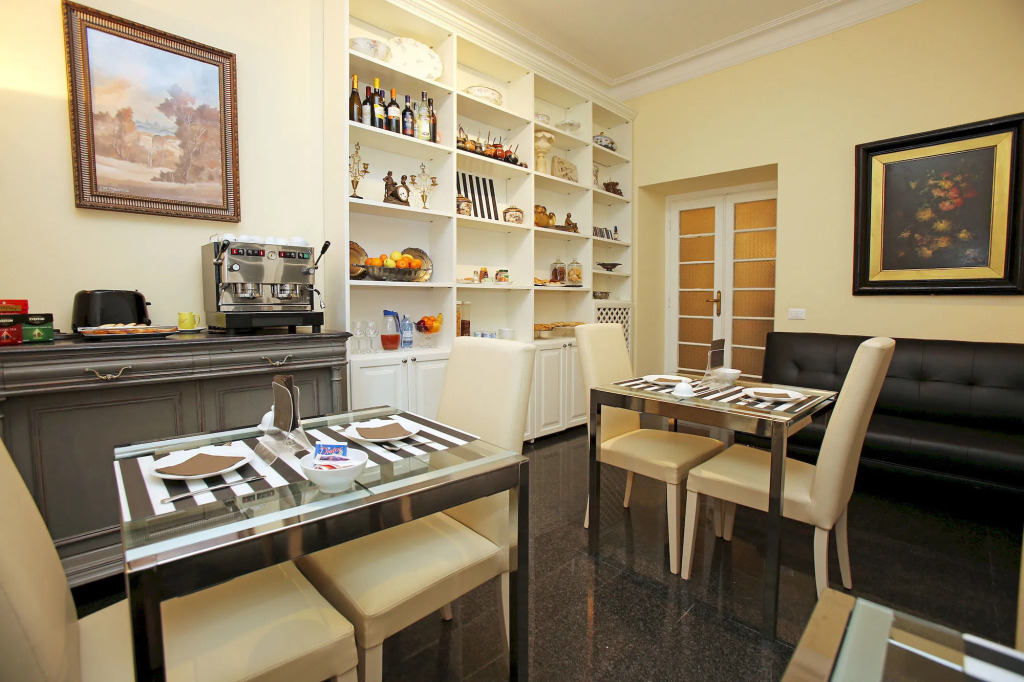 Amica Roma Guest House