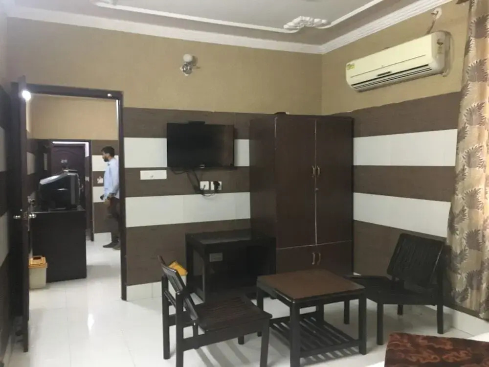 Hotel Shri Amarnath Lodge