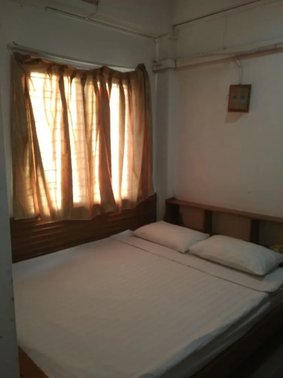 Jade Hotel