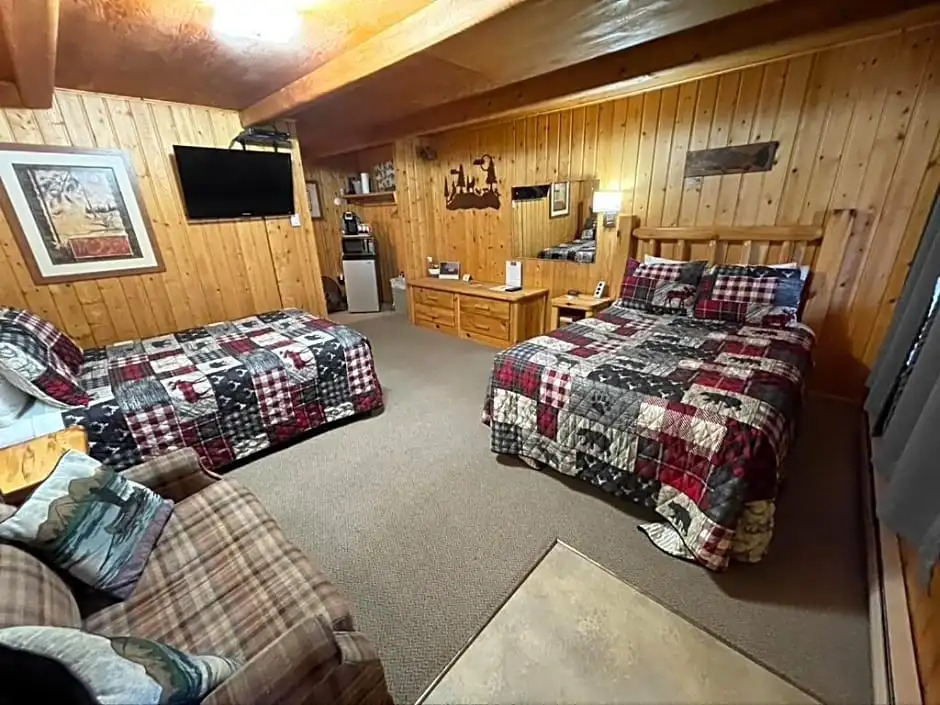Sportsman Lodge Melrose MT