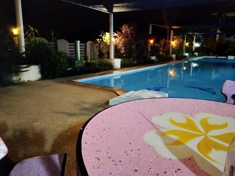 Peace Pool Resort