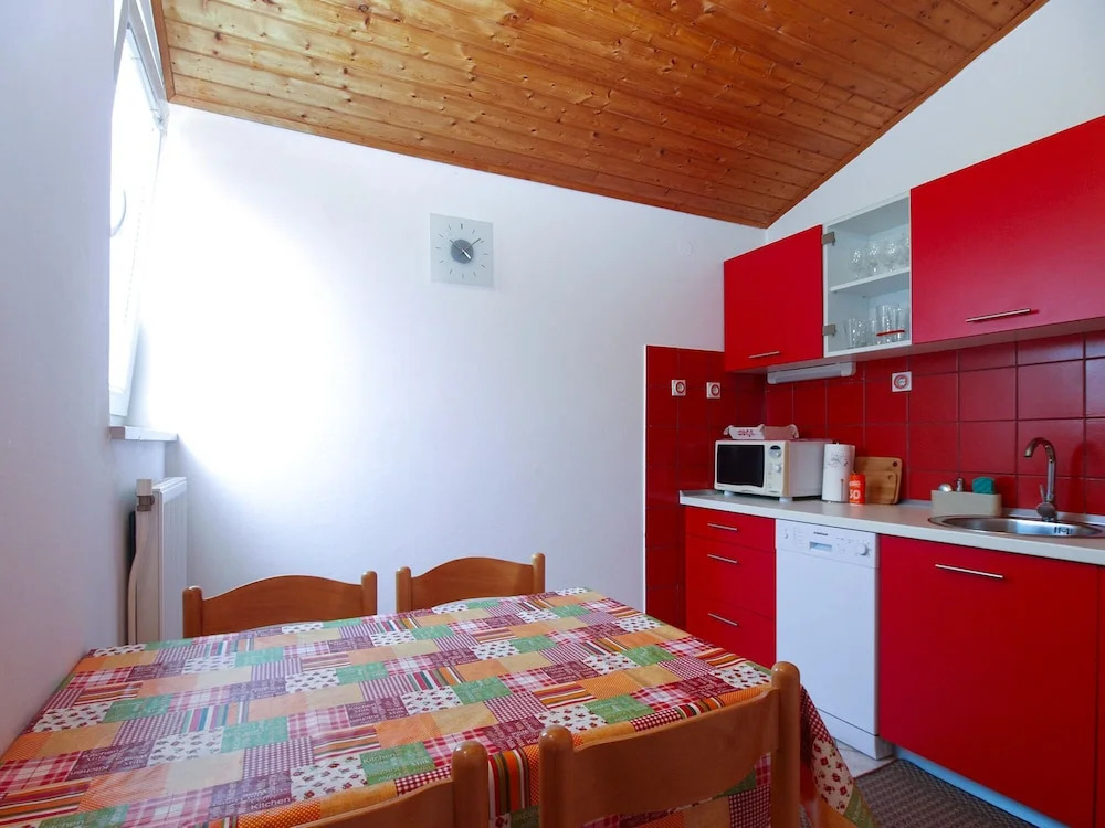 Apartment 1893