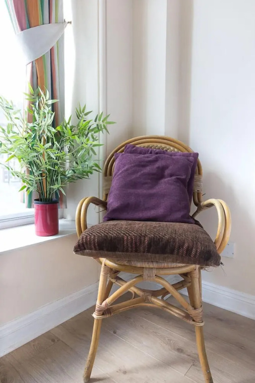 Bright Two BR Period Apartment in Whitechapel
