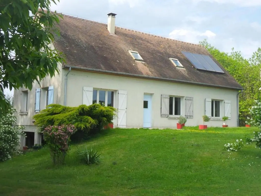 Gîte spacieux avec salle de jeux, tennis et cheminée, idéal pour familles et amis jusquà 15 pers. - FR-1-410-223