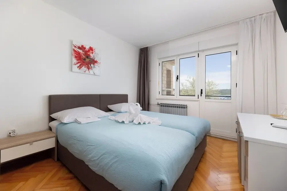Apartments Ocrux