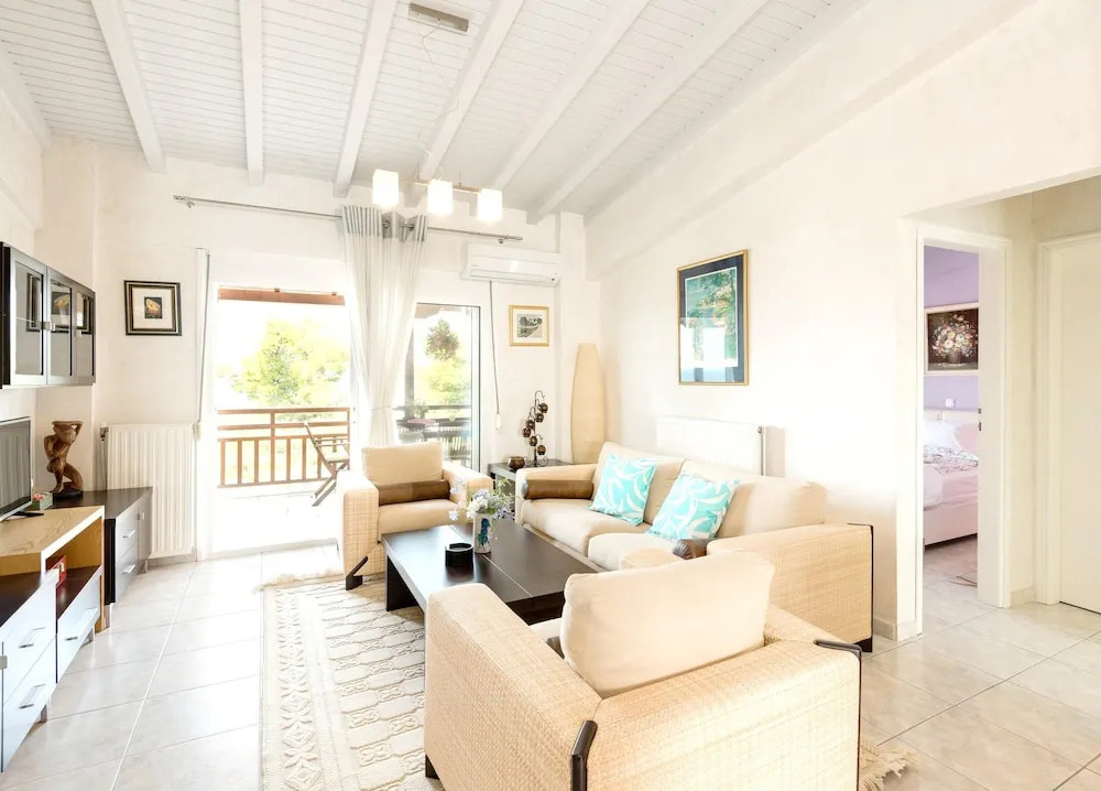 House With 2 Bedrooms in Neos Marmaras, With Wonderful sea View, Enclo