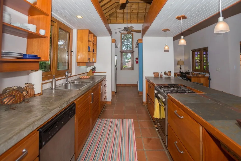 Casa Palmera 2 Bedroom Home by RedAwning
