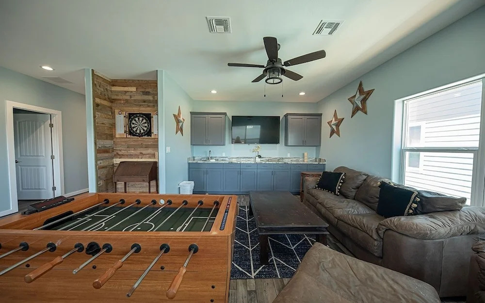 Big Blue - 4 Br Home