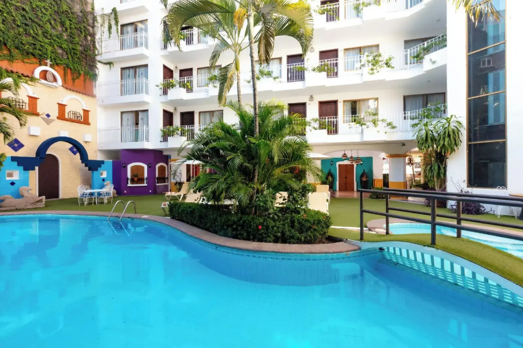 Los Arcos Suites