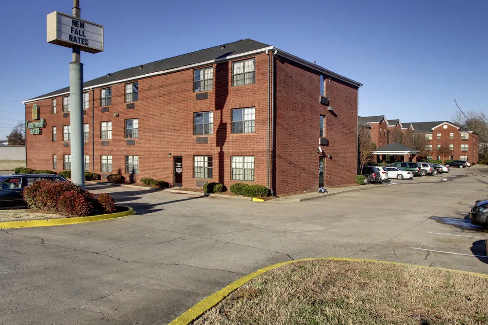 InTown Suites Extended Stay Nashville TN - Madison