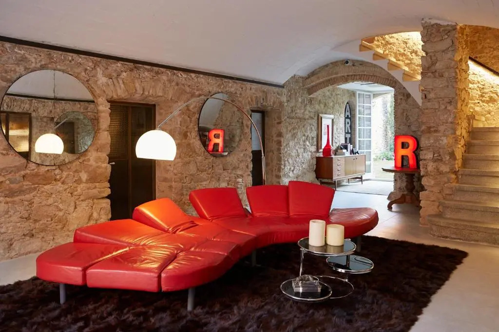 Llimona Suites